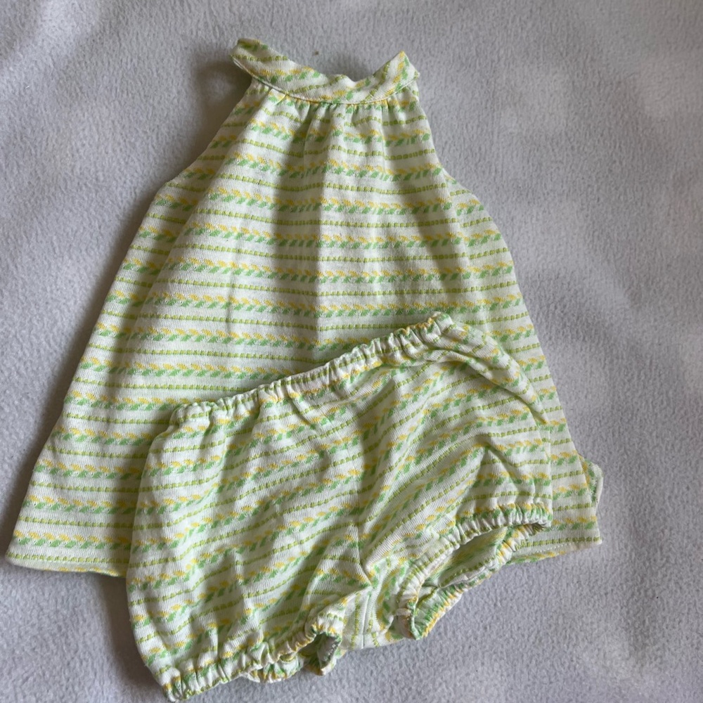Vintage 2 piece little girl pajama short shirt set